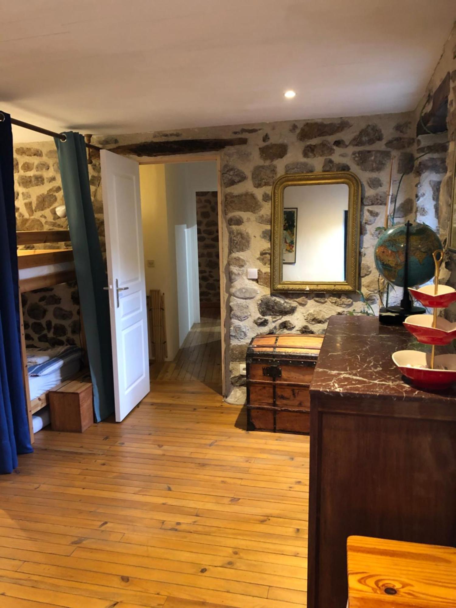 Les Pentes Du Chateau De Retourtour Lamastre Buitenkant foto